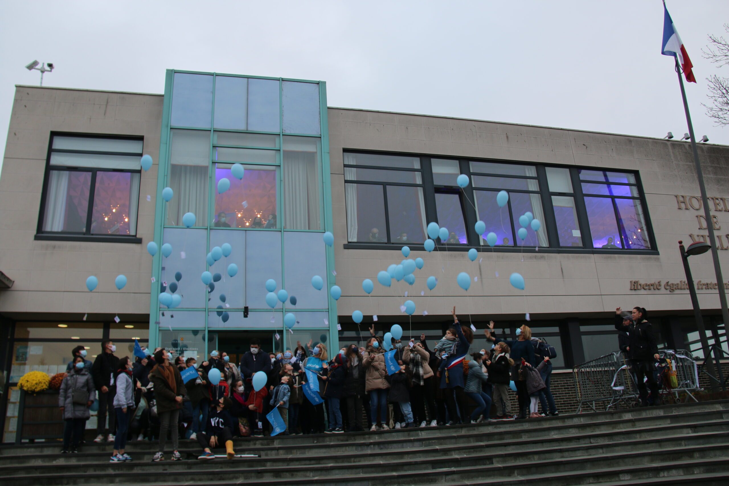 Neuville-en-Ferrain est officiellement Ville Amie des Enfants